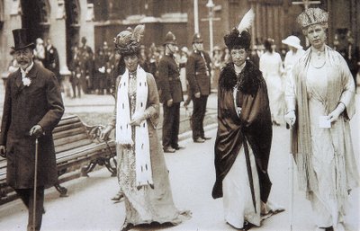 Keizerin Maria Fjodorovna met koning George V van het Verenigd Koninkrijk en familieleden door Russian Photographer